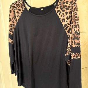 Navy and leopard long sleeve tshirt size 3XL